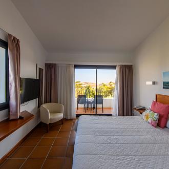 Habitació vista lateral mar