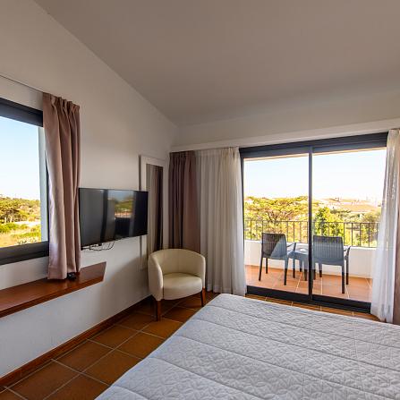 Chambre vue lateral mer